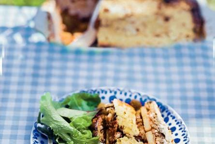 Moussaka met kaas en yoghurt