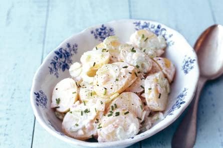 Aardappelsalade met bleekselderij