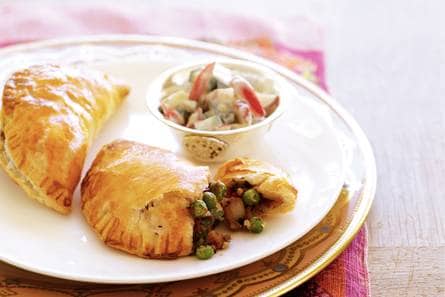 Samosa's met aardappel en tuinerwten