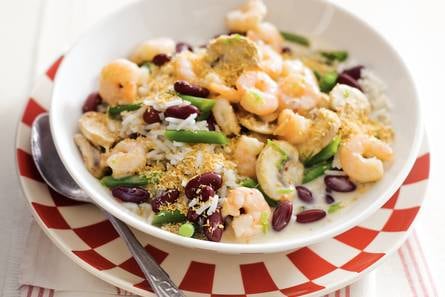 Rijst met gamba's, limoen en champignonsaus