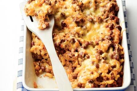 Macaroni met gehakt en kapucijners