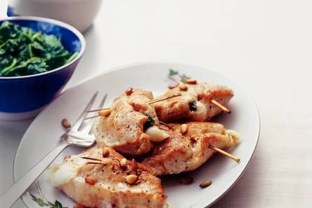 Varkensfiletlapjes met mozzarella en basilicum