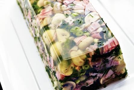 Hamterrine met champignons