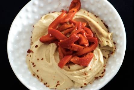 Hummus met paprika