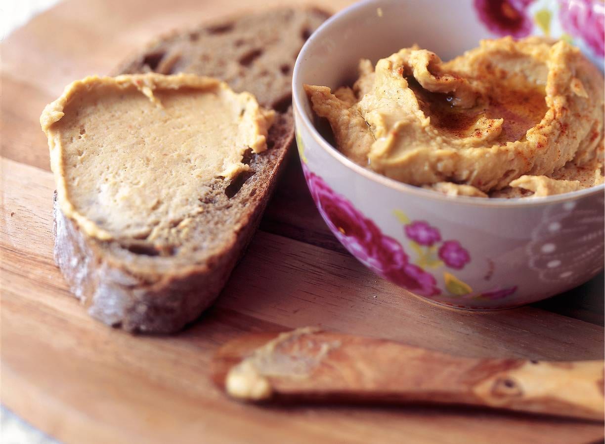 Hummus van reuzenbonen