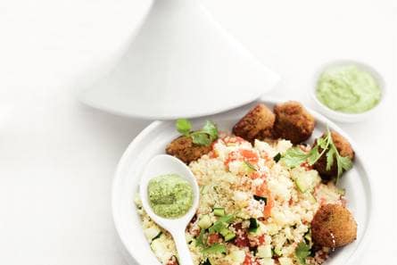 Couscous met falafel en korianderpesto