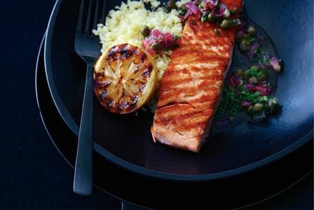 Gegrilde zalm met citroen