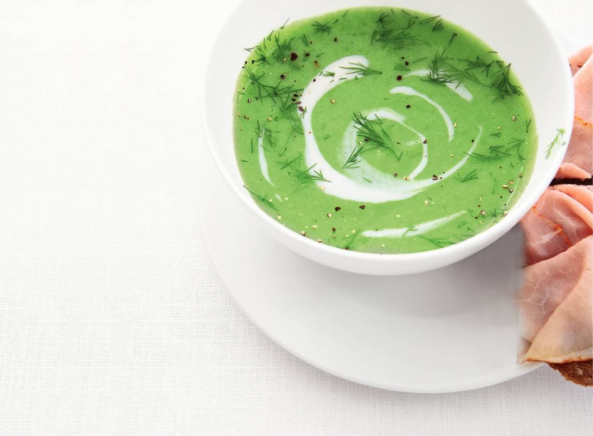 Tuinerwtensoep met crème fraîche