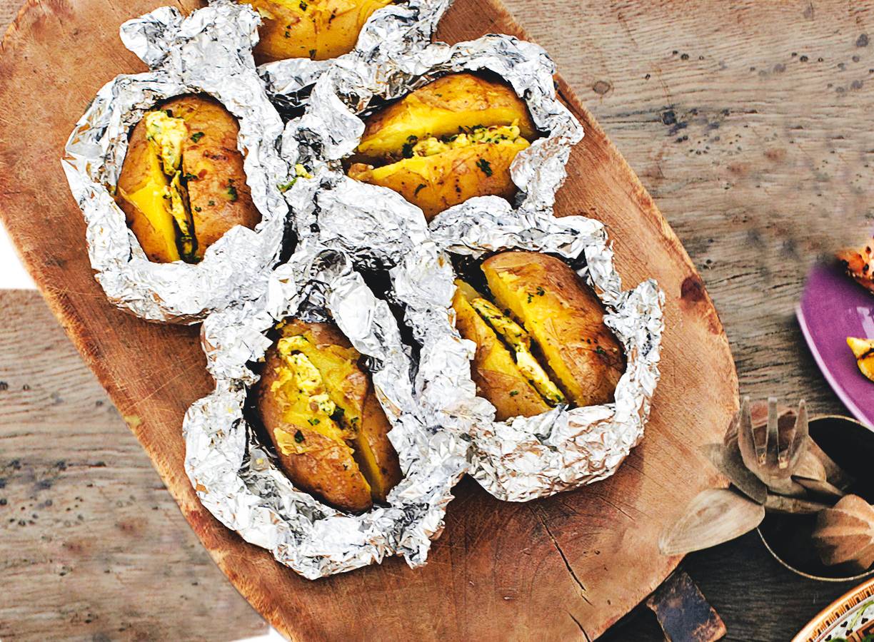 Gepofte aardappel met curryboter