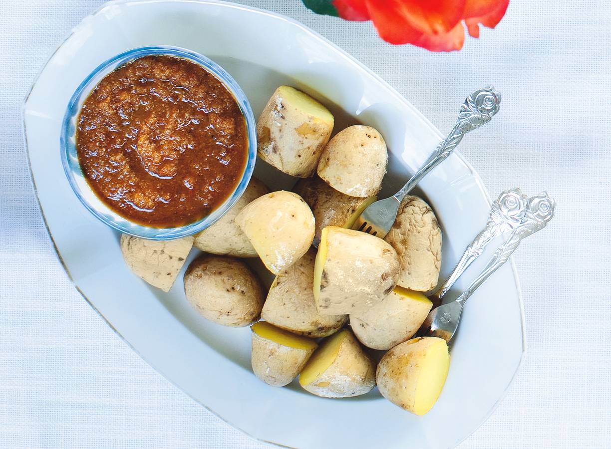 Aardappelen met kruidendip