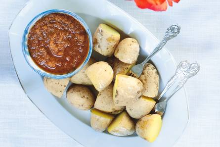 Aardappelen met kruidendip