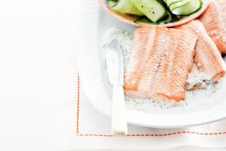 Wilde zalmfilet in dille-roomsaus