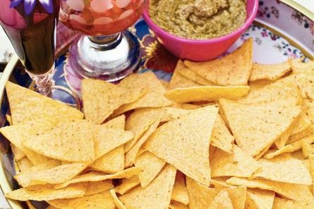 Tortillachips met snelle salsa's