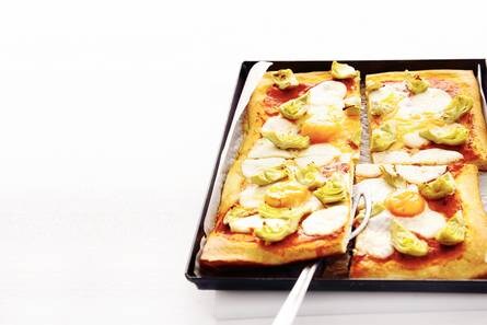 Plaatpizza met ei
