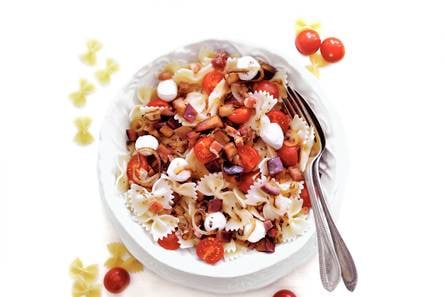 Aubergine-tomatenfarfalle