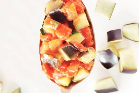 Tomaten-auberginesaus