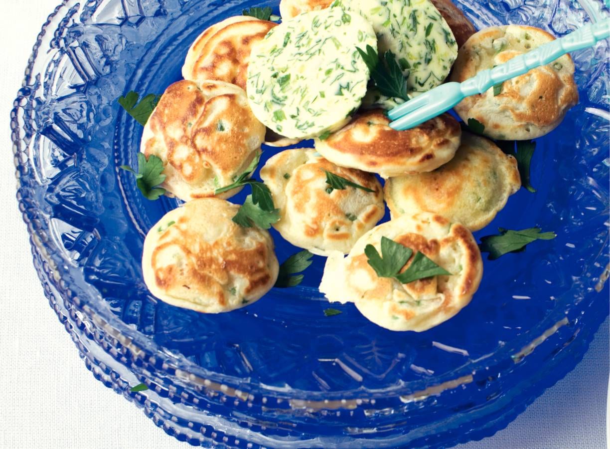 Garnalenpoffertjes met kruidenboter