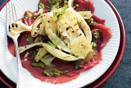 Carpaccio met gegrilde venkel