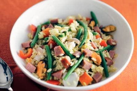 Winterse paella met rookworst