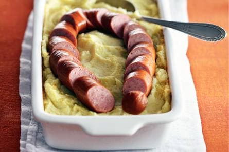 Zuurkoolschotel met rookworst