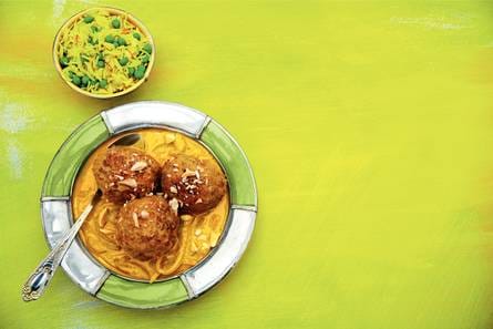 Indiase kipballen in kokoscurry