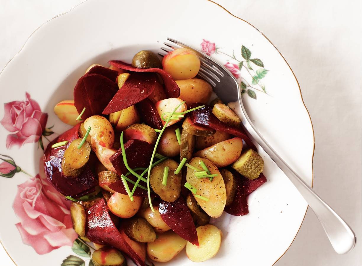 Aardappel-bietsalade