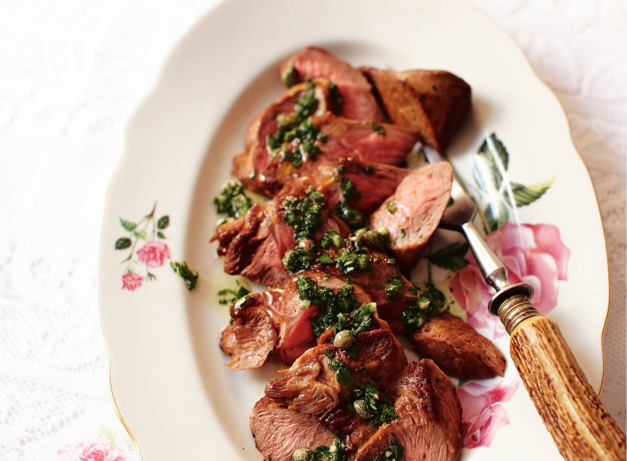 Lamsbiefstuk met kruidensaus