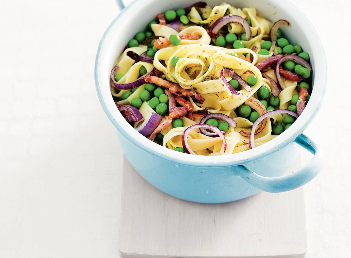 Lintpasta met spek & erwten