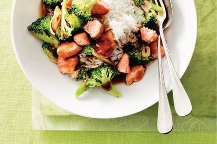 Broccoli met zalm en ketjap