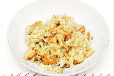 Macaroni met bloemkool en kaas uit de oven