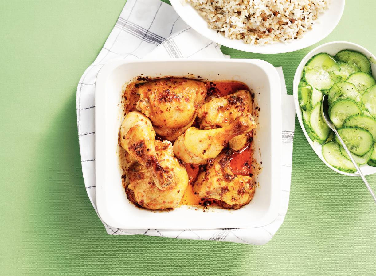 Kip piri piri en komkommer