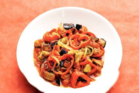 Puntpaprika met aubergine