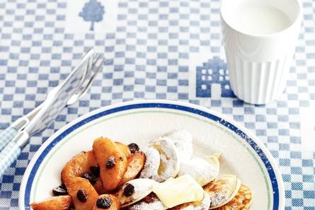 Poffertjes met gebakken kaneelappeltjes