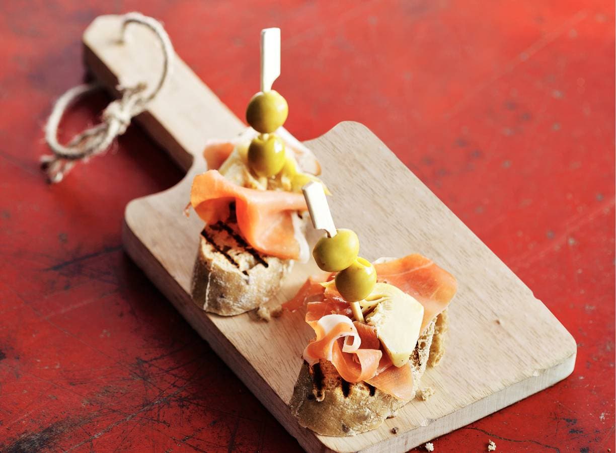 Stokjesbrood artisjok en rauwe ham
