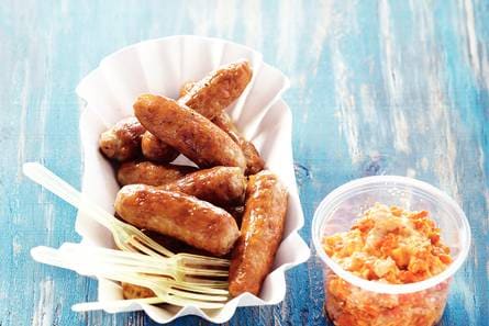 Chipolata's met paprikadip