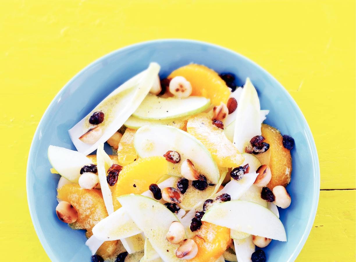 Witlofsalade met knapperige noten