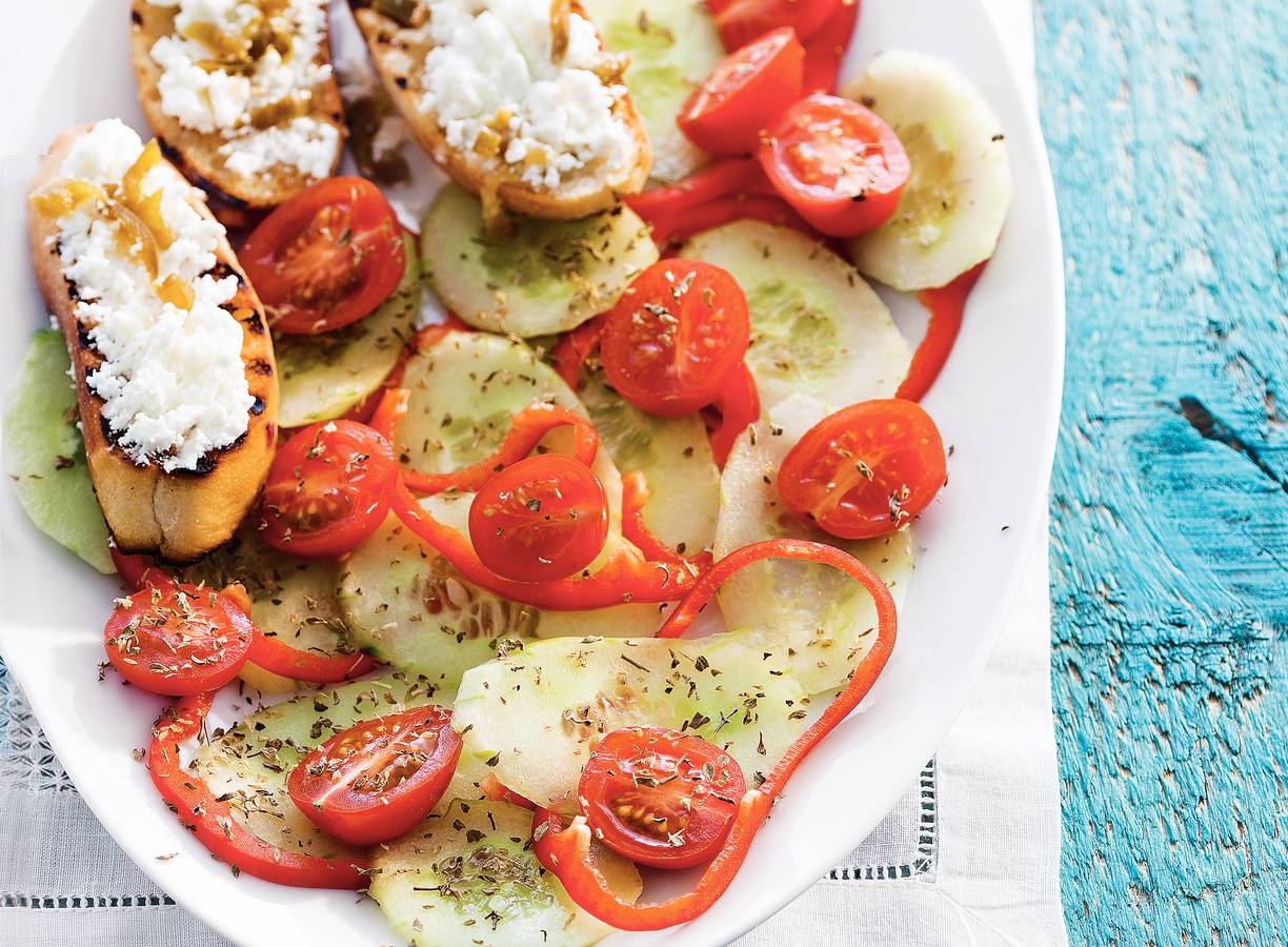 Griekse salade met komkommer