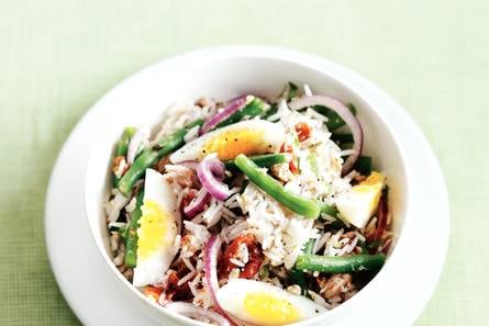 Rijstsalade met tonijn