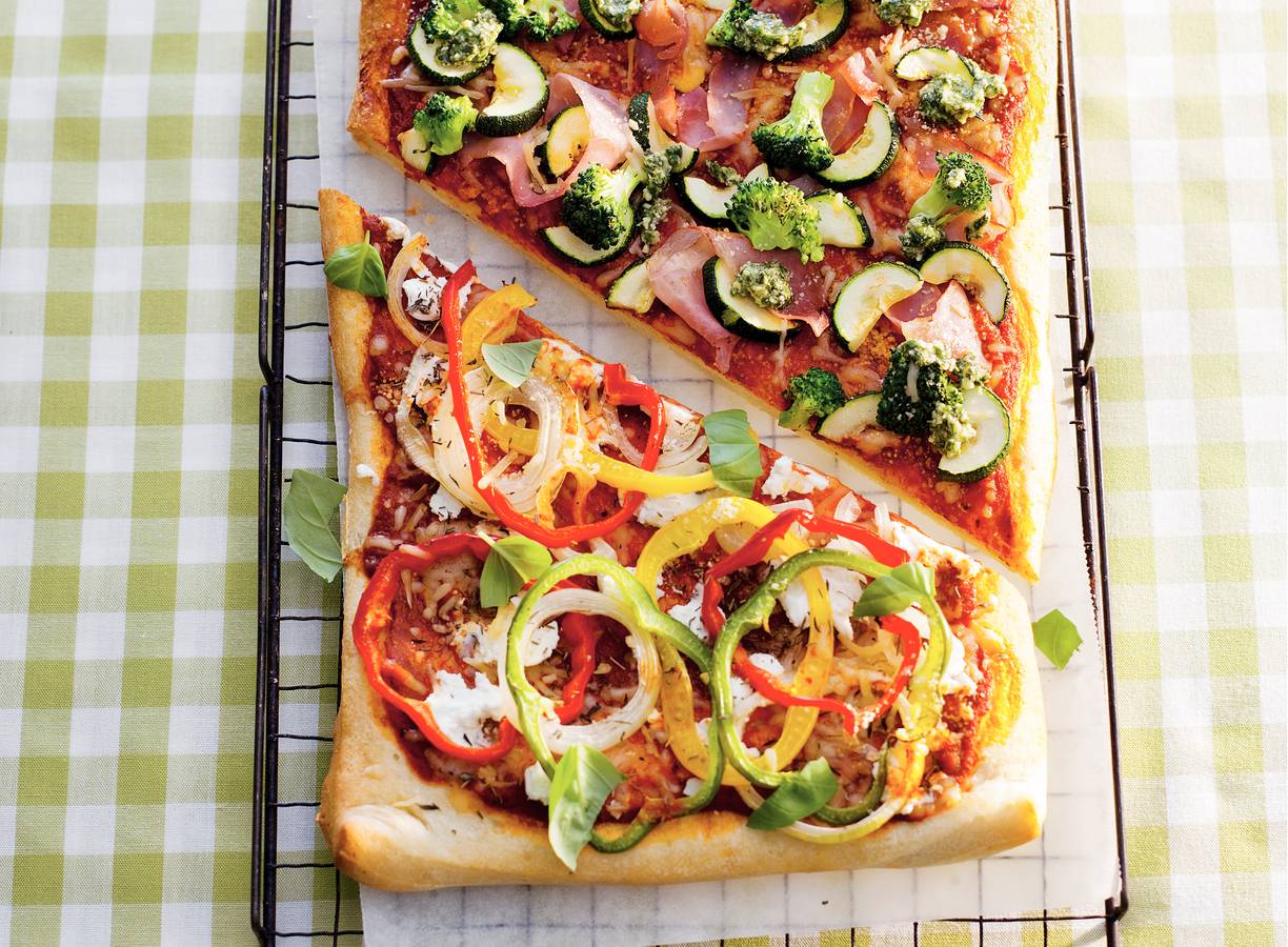 Pizza met broccoli en courgette