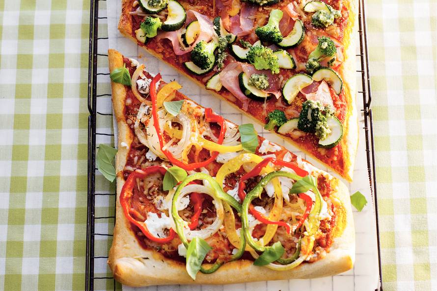Pizza met broccoli en courgette recept Allerhande Albert Heijn