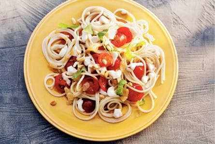 Spaghetti met tomaat en mozzarella