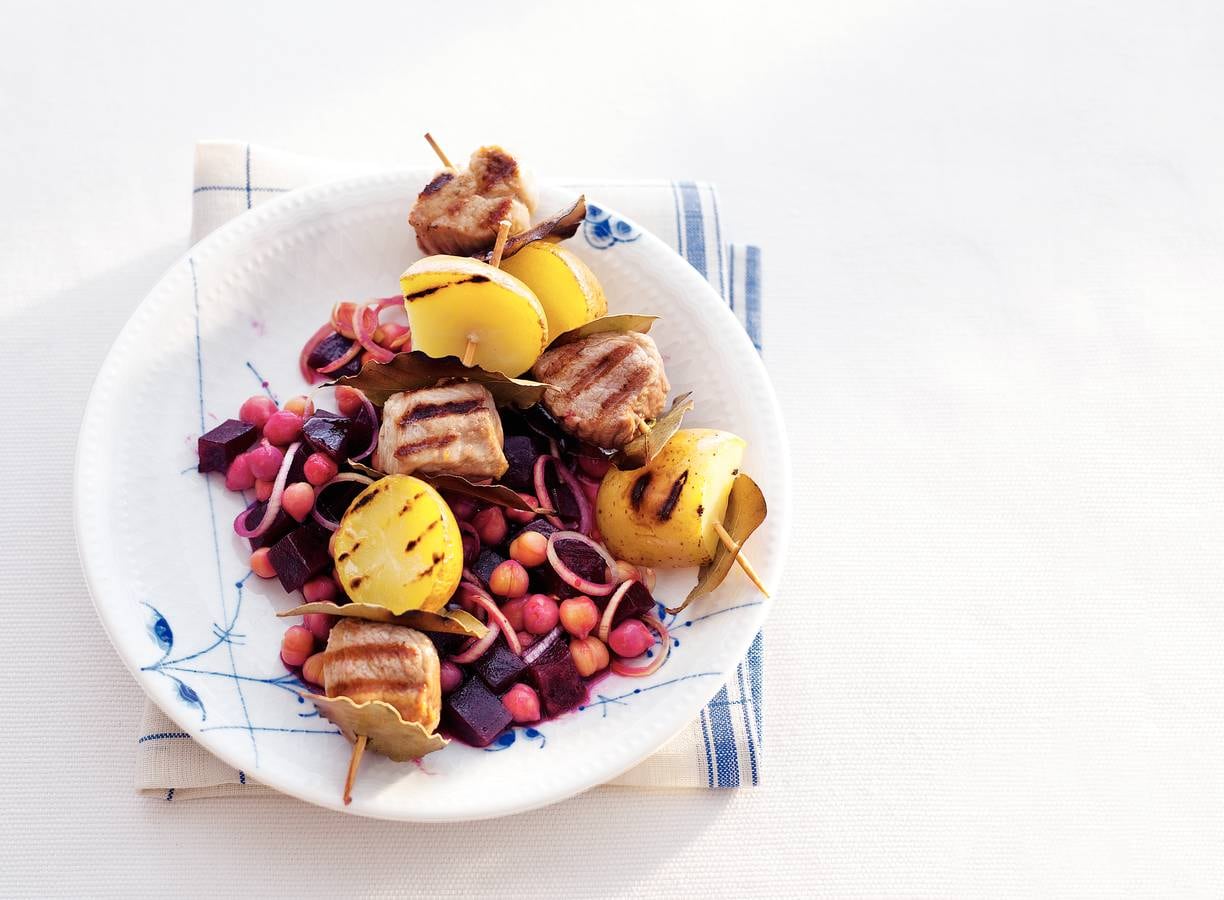Varkenshaasspies met bietensalade