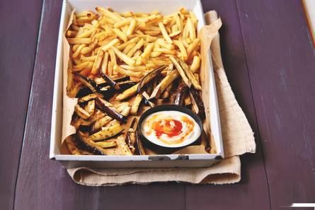 Aardappel en auberginefrites