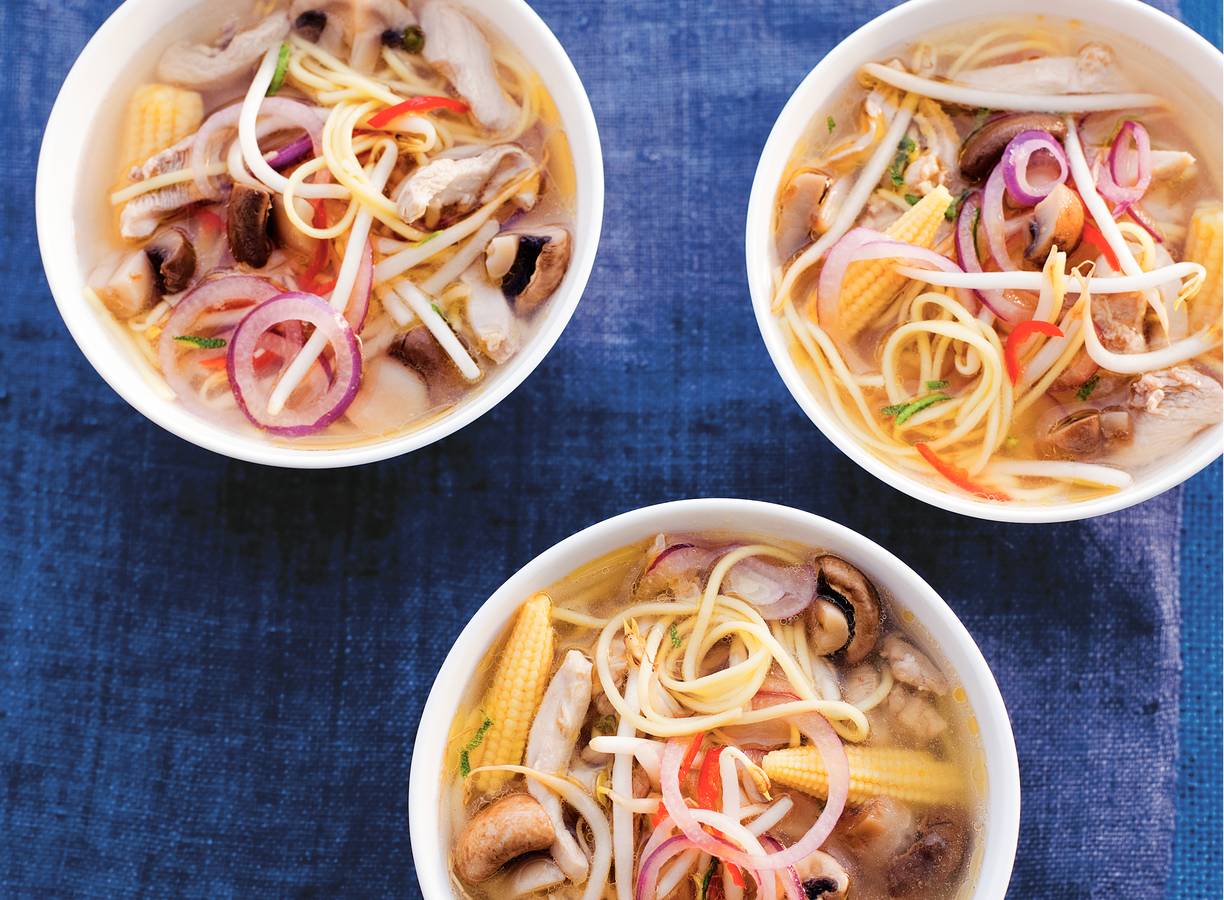 Kippensoep met kastanjechampignons