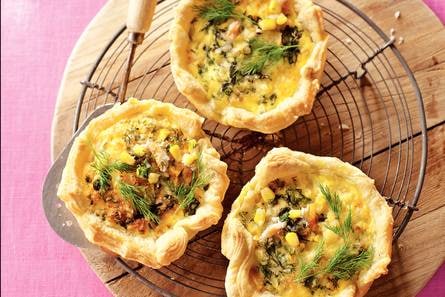 Krabquiche met verse kruiden