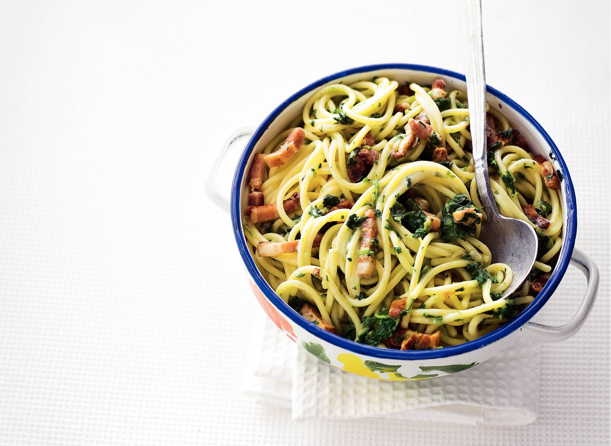 spaghetti-met-spinazie-en-spekjes-recept-allerhande-albert-heijn