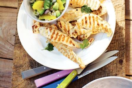 Kipfilet met avocadosalade