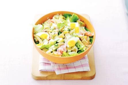 Kartoffelsalat met asperges en ei