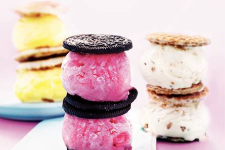 Mi­ni-stroop­wa­fels met ka­ra­me­lijs