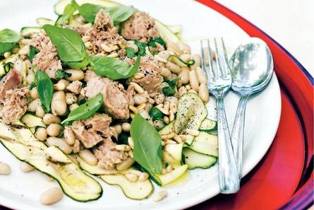 Courgettesalade met tonijn